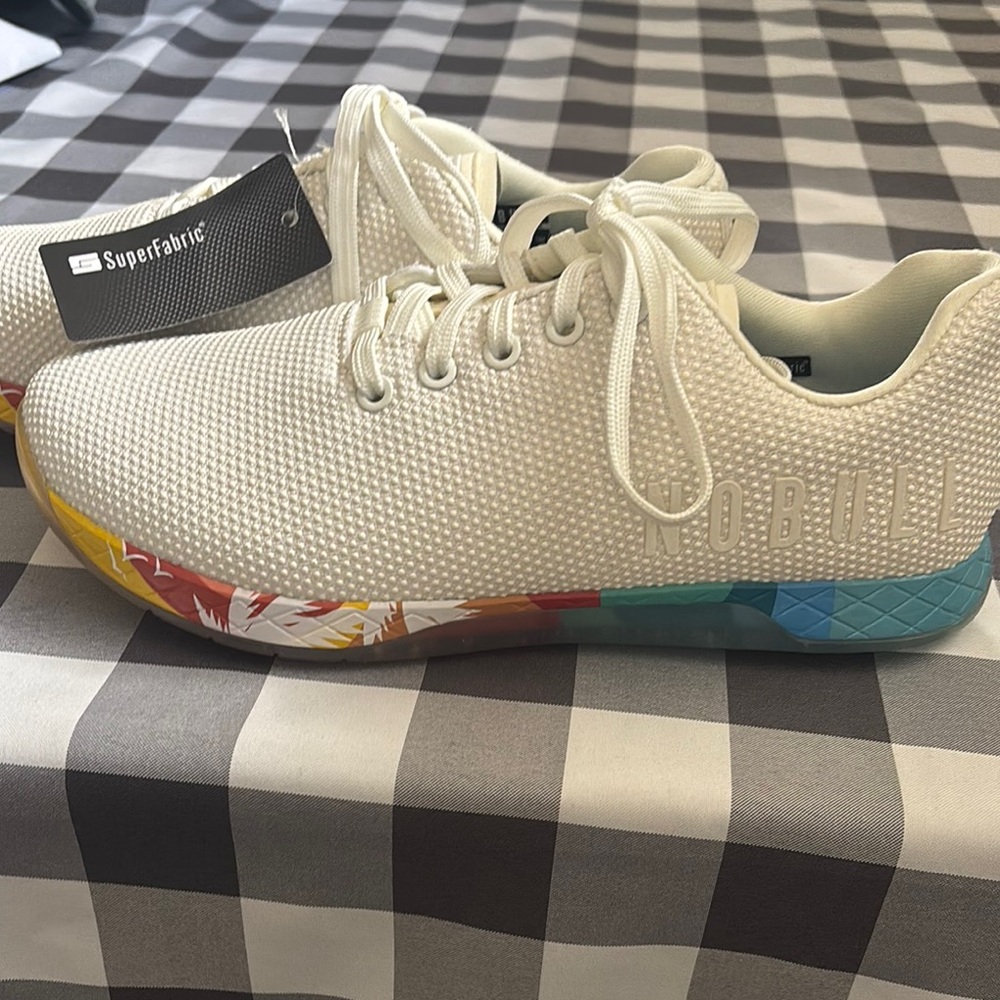 White NOBULL NWT athletic shoes, cute tropical design sides/bottom. Size 10 - Picture 2 of 5